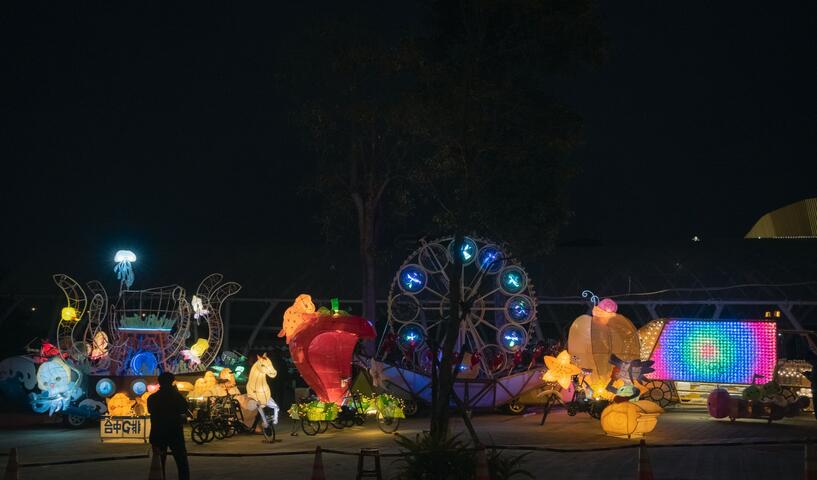 台灣燈會超嗨遊行車-寶島炫光巡邏隊2月8日起出巡