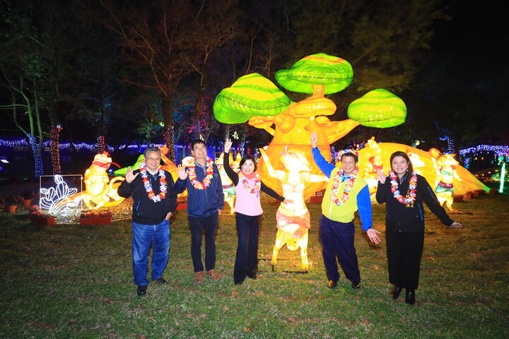 超人氣狐獴變身性感肚皮舞孃