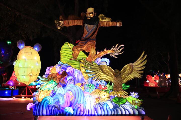 鱼跃鹰扬龙翻腾-达摩扁舟破浪行