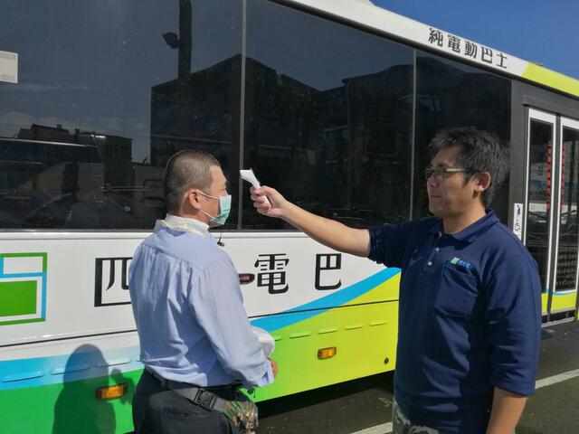 台中市客运业者车辆-场站皆确实消毒-驾驶并载口罩-量额温积极防疫