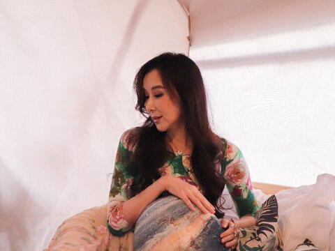 邀请知名艺人萧蔷共同推广