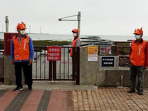 最多900人-高美濕地木棧道即日起總量管制.jpg