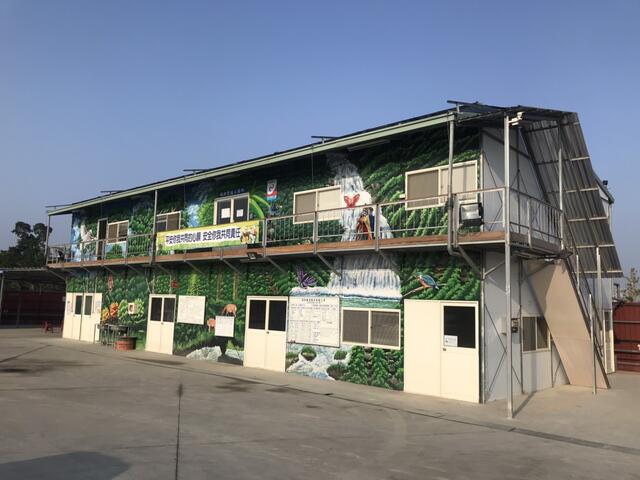 工地工务所及休息区增加外墙彩绘.jpg