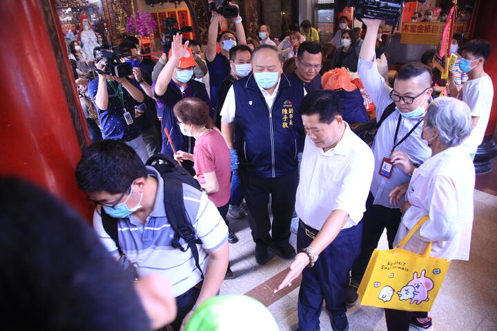 陳副市長視察大甲鎮瀾宮防疫作為