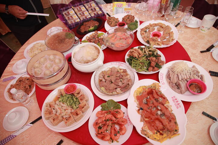 今晚於太平區長億里-永成里活動中心籃球場舉辦-長億夜市澎湃宴