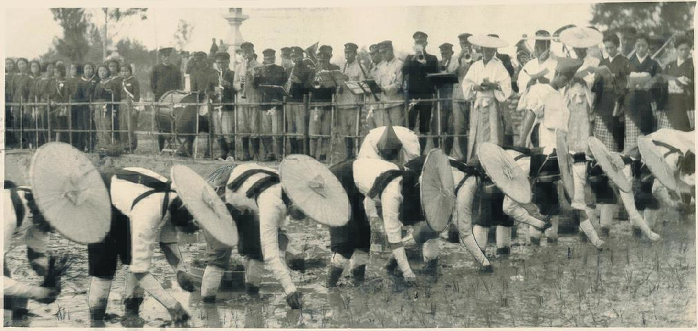 陳耿彬百歲攝影展-貢米插秧儀式