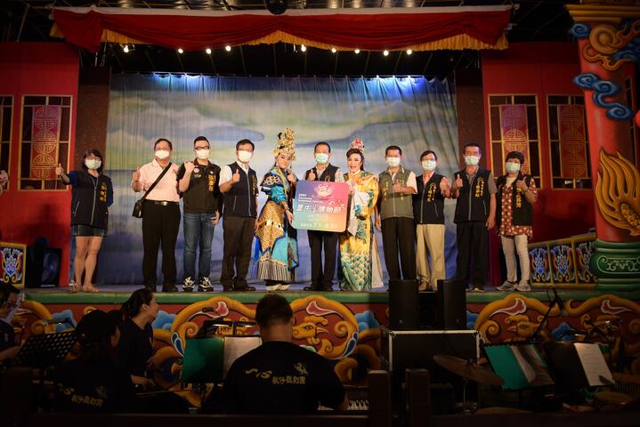 歌仔戲-華山救母-均安宮開演-千人到場力挺藝文