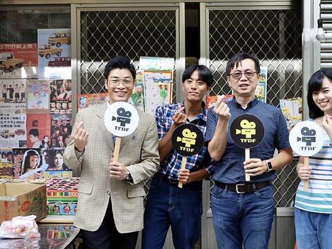 中市影視發展基金會執行長林盈志等人日前前往拍片現場探班