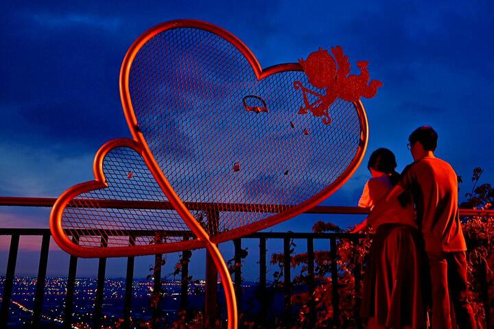 豐原公老坪觀景台可說是豐原人賞景約會的祕境景點