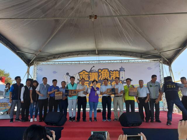 振興觀光拚評鑑-中市梧棲漁港祭百元購物券