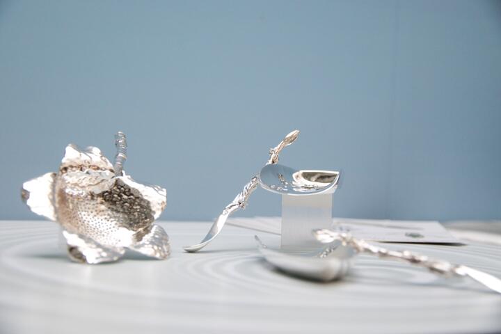 巧奪天工的金工展品也於今日搶先登場