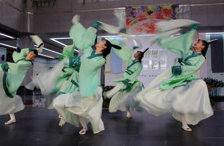 公03-清風茶宴開幕式現場邀請余欣舞蹈團開場表演古典舞-贏得現場貴賓喝采