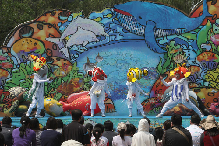 小芬小蓮歷險記