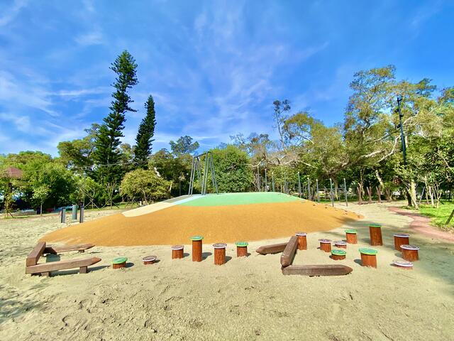 大甲鐵砧山雕塑公園無障礙設施沙坑沙桌及挖沙器具