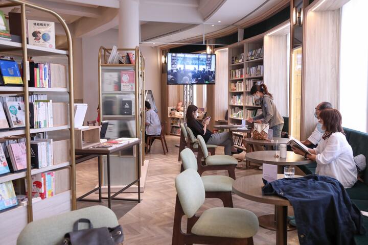 中央書局以嶄新面貌在原址重新開幕