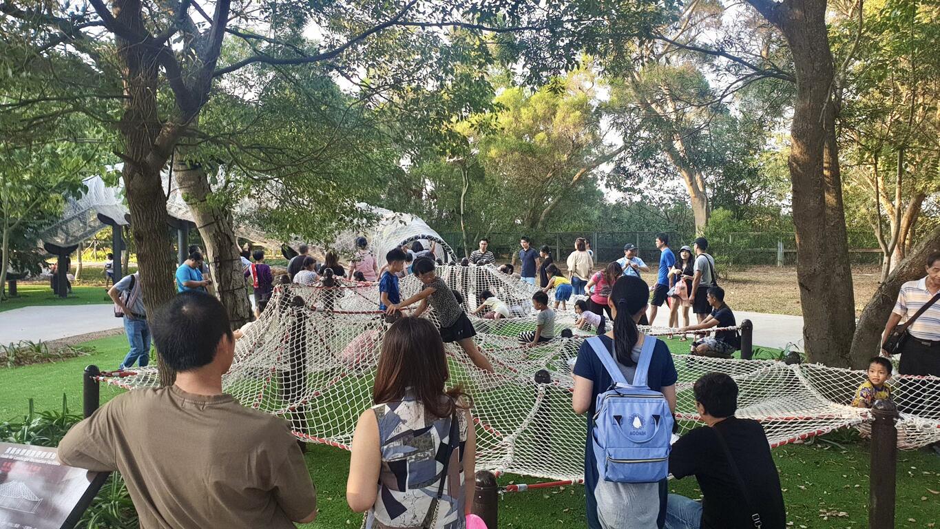 全國唯一鋼管爬網在大甲鐵砧山