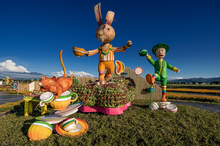 瘋帽匠-三月兔喝下午茶