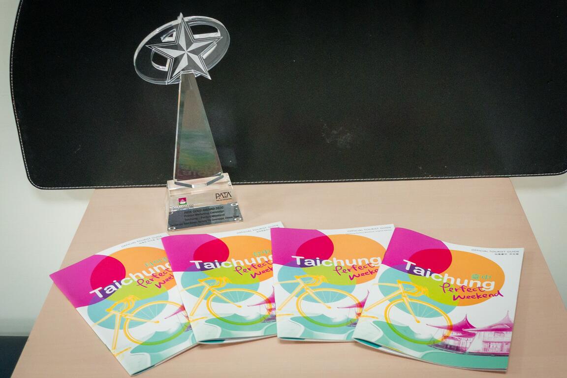 獎牌及得獎作品