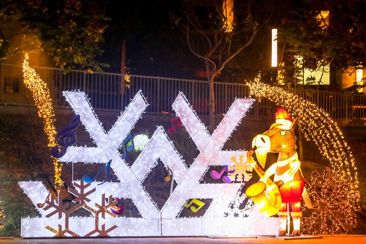 歐米馬與魔幻吹雪-呈現后里薩克斯風