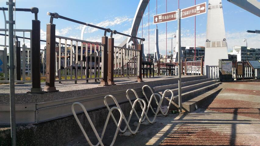 振興路木棧平台