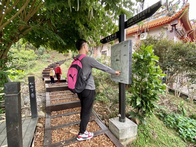 亲子共行挑物古道