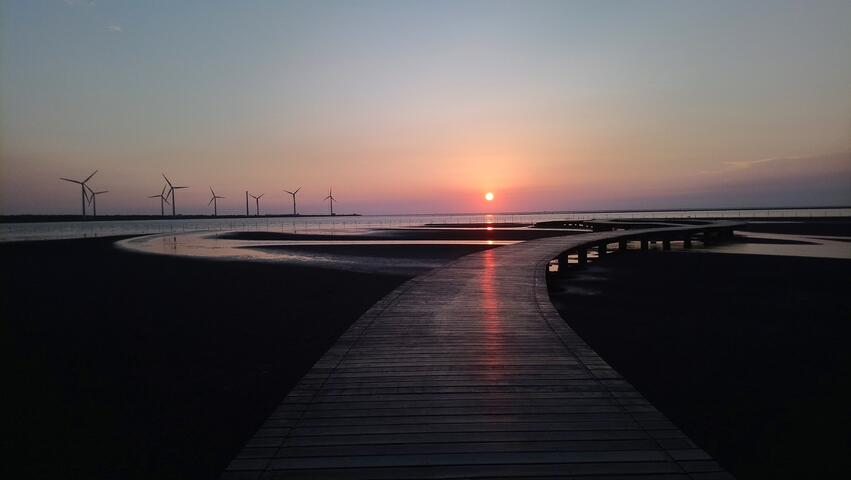 春節連假人流管制-高美濕地木棧道最多900人