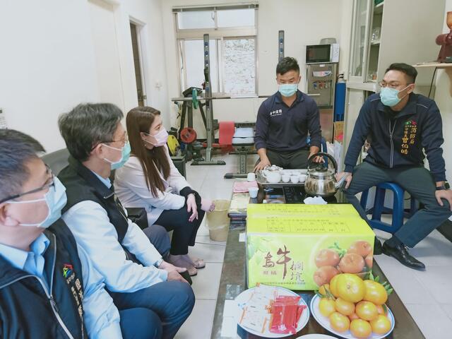 中市府觀旅局慰勞谷關警消人員-感謝協助登山活動