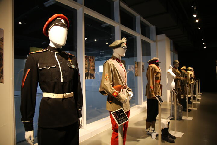 俄罗斯传统服饰展