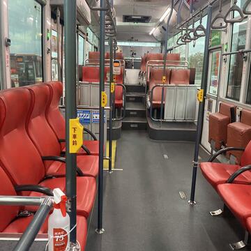 台中市防疫公車車資部分-中央補助每日每車5000元-市府再提高為5小時1萬元-10小時2萬元