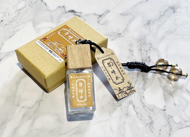 有機會抽中限量600份的午時水紀念瓶-50份活動限定版小林煎餅禮盒