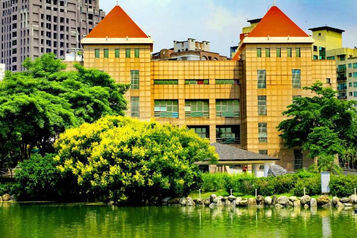 季節限定-中市府私房推薦-台灣欒樹10月底前最好拍