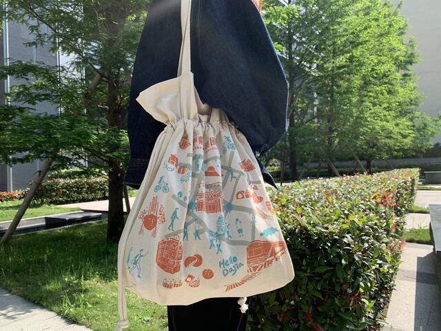 集滿8點可兌換價值390元的文青最愛帆布包