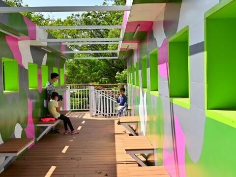 潭雅神绿园道设施再升级-车厢主题童趣风十足