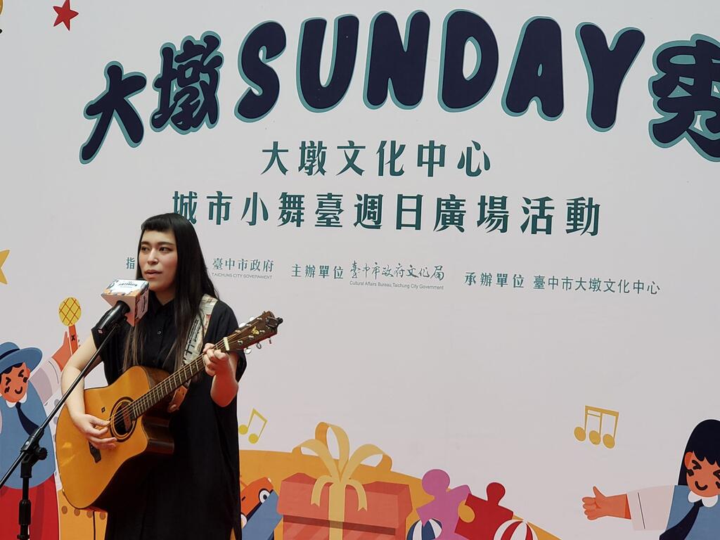大墩文化中心於11月連續3週打造歡樂戶外舞台-結合歌唱-市集-diy-卡拉ok秀等精彩活動