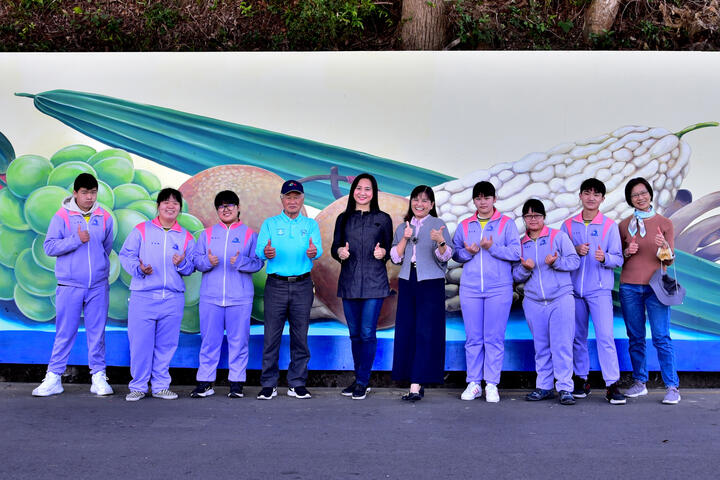 注入繽紛活力-石岡國中巷打造3d彩繪藝術牆