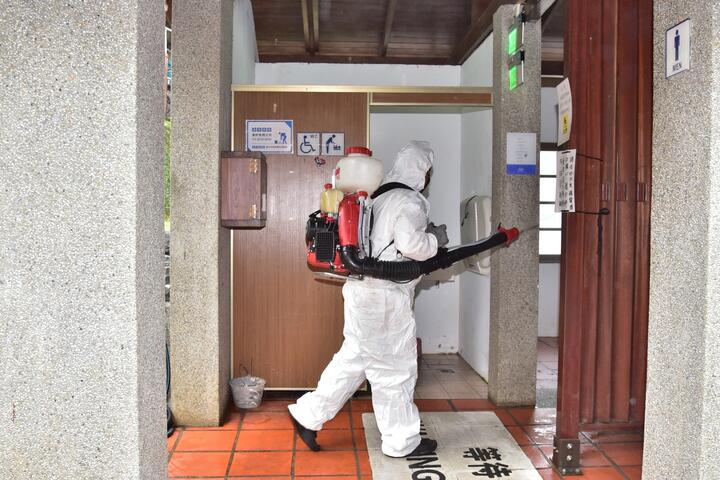 后丰铁马道公共厕所设施加强消毒工作