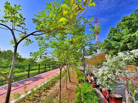 草湖溪自行車道