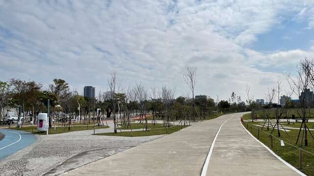 中市中央公園外緣新增自行車道