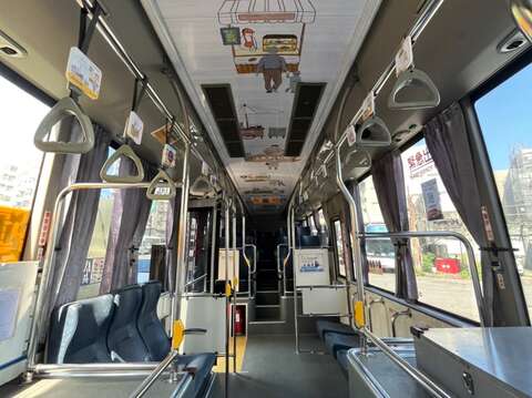 搭-台灣好行-台中時尚城中城線-車內塗裝-審計新村