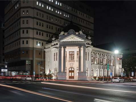 今年甫開幕的臺中市役所4月起規劃預約導覽活動-餐廳也推出春季菜單