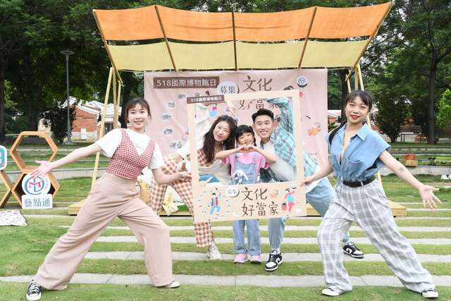 记者会由梦想家舞蹈制所以轻快的形式展现本市各文化馆舍的特色