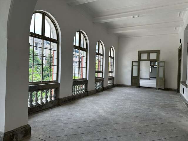 州廳修復後之室內空間1