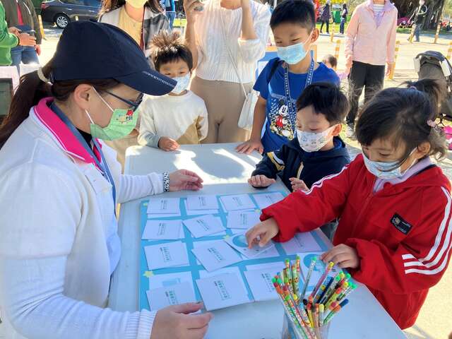 7部圖書車都有限定閱讀小確幸-歡迎民眾來體驗閱讀樂趣