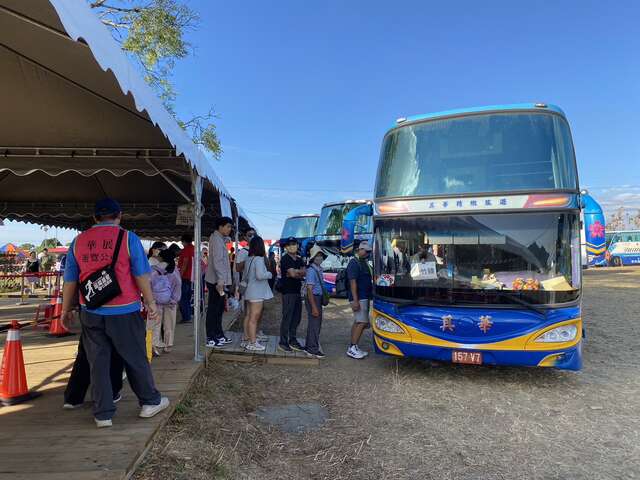 2023花毯節展期倒數-市府提供5條接駁路線歡迎民眾把握最後展期搭接駁車賞花