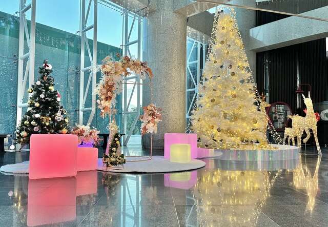 屯艺中心打造雪国光之飨宴-民众至中心脸书按赞上传美照可抽led小夜灯