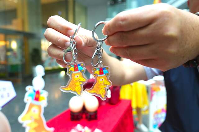 活動當日下午1時起-可排隊領取限量版南屯吉祥物-咖咖鑰匙圈-_0