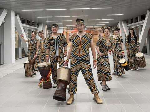 dembaya-典芭呀非洲鼓團_0