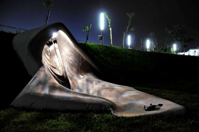 作品-蕴蕴之湳pipe-於夜晚呈现波光粼粼的精采视觉体验_0