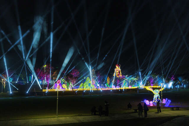 農曆春節前主燈試燈-現場民眾表示相當震撼_0