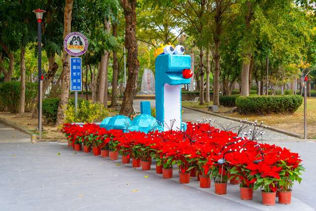 首度在潭子运动公园於新春佳节推出-贪吃蛇-吉祥物